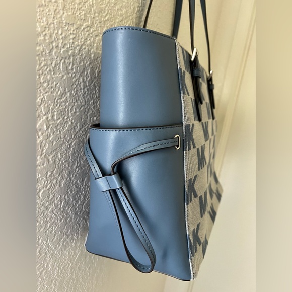 Michael Kors Gilly bag - Picture 5 of 9